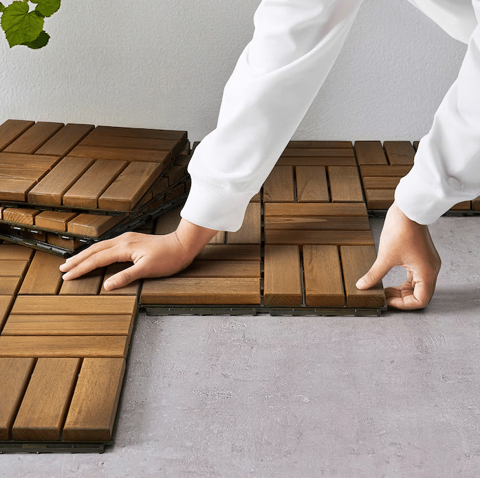 Renove a sua varanda ou terraço sem obras: O pavimento económico da Ikea que está a fazer furor